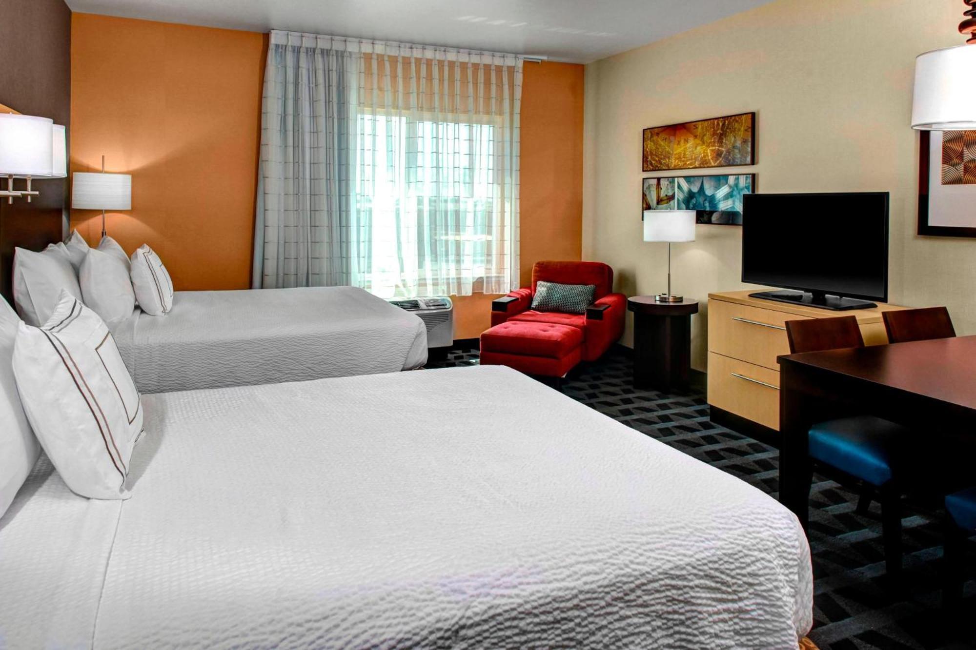 Towneplace By Marriott West Hotel
